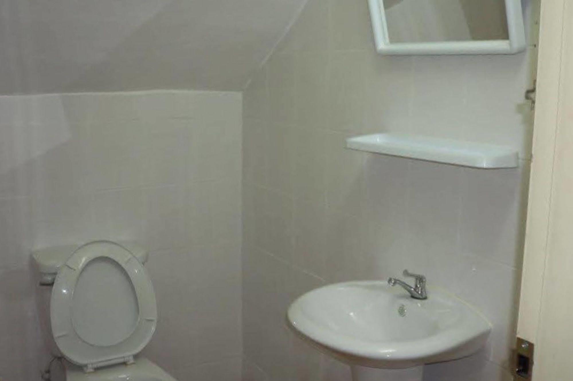 D'S Corner & Guesthouse Phuket Extérieur photo